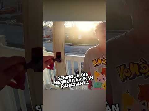 Dia tidak bisa memendam perasaanya lebih lama lagi