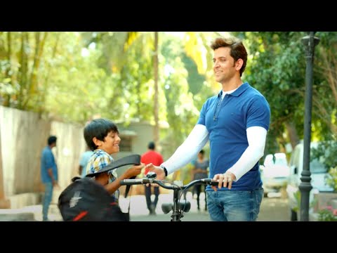 अंधे ने ठीक किया साइकिल - ऋतिक रोशन का जबरदस्त सीन - Hrithik Roshan - Yami Gautam - Part - 1