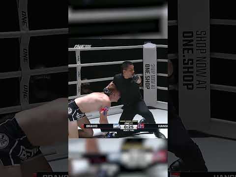 初回ラウンドに2度ダウンを奪われたリカルド・ブラボが、3ラウンドに3度ダウンを奪い返し、試合終了間際に大逆転KO勝利😤