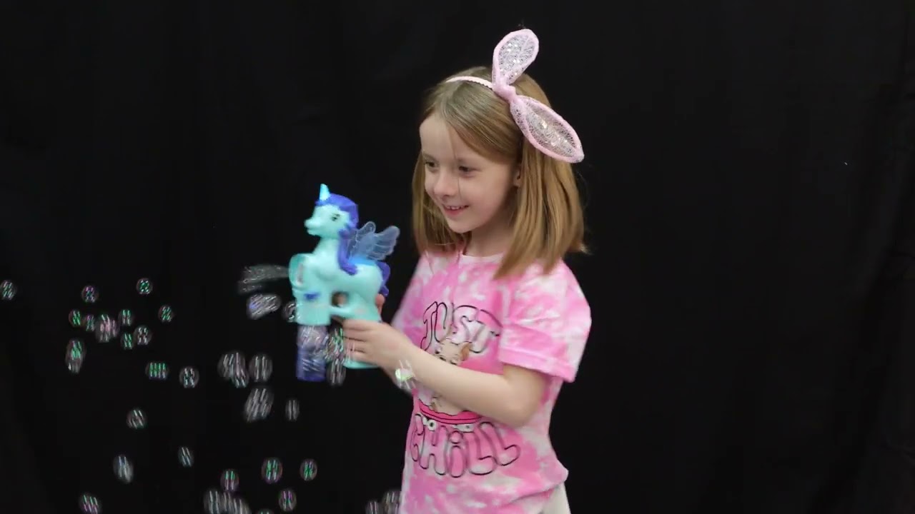 Мыльные пузыри Lanson Toys пистолет музыкальный единорог - видео Мыльные пузыри Lanson Toys пистолет музыкальный единорог - видео