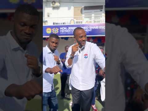 Eeii NPP Mp dancing with NDC song🤣ɛyɛ zu😀