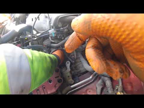 How to change the starter of Toyota Avensis поменять стартер Toyota Avensis