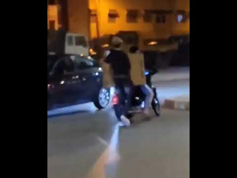 دابة هدا لي سارق مكينة صابون وعاجبو الحال...هدا مناضل او محتج لا هدا شفار وشمكار وخاصو الحبس 💯🇲🇦✅