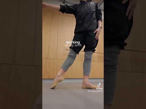 Ballerina Feet Workout | Intermezzo Ambassador Claudia Garcia