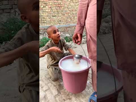 gareeb bachy nay dood q chori kia #trending #viral #trendingshorts #india #emotional