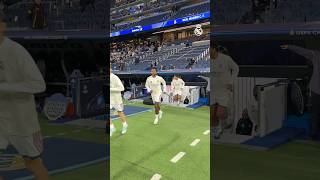 🌡️ Warm-up at the Bernabéu hits DIFFERENT 🌡️