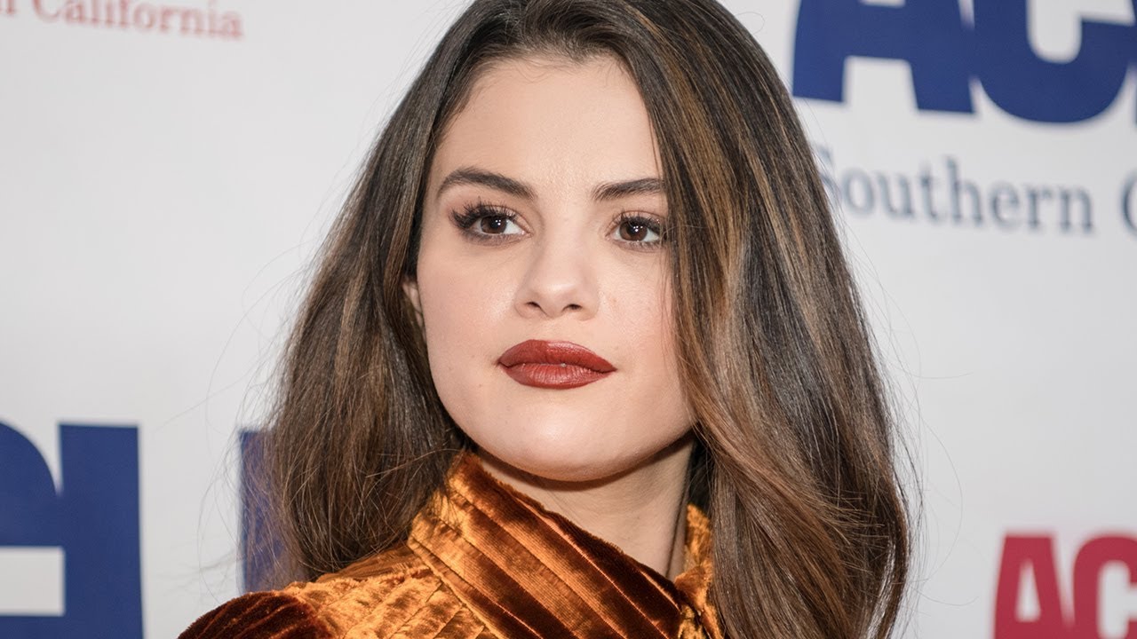 Selena Gomez caught Vaping during ACLU Event as she Teases More Songs on New Album!