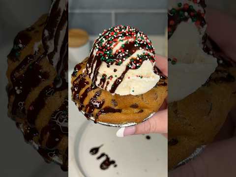 viral mini smores skillet cookie recipe πͺπ#cookies #chocolate #shorts #recipe #dessert #easyrecipe