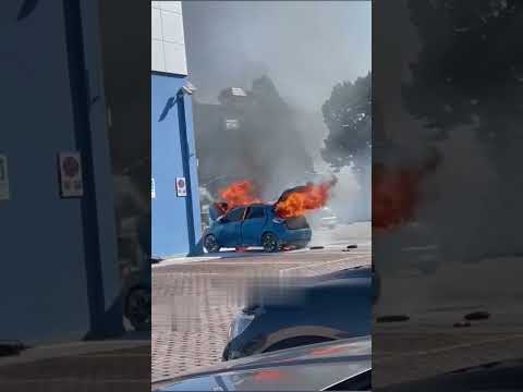 Electric Vehicle Battery Eject System | How helpful to prevent whole car from fire