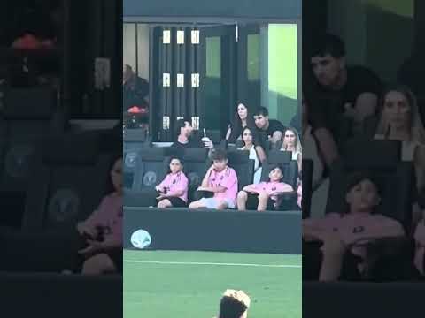 CÓMO LE VAS A RECHAZAR UN MATE A MESSI 🤦‍♂️🤦‍♂️ #messifootball #messishorts #messi #messiskills