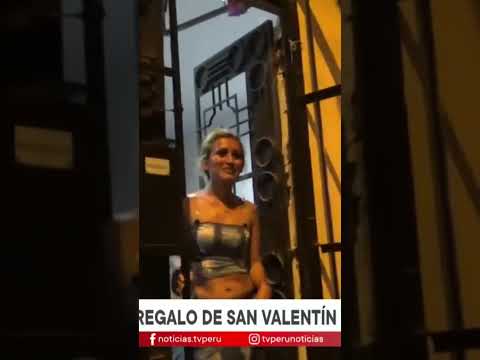 No era su novio con flores, sino un agente Terna