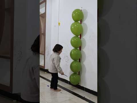 عمر فرقع البالونات كلها 😥