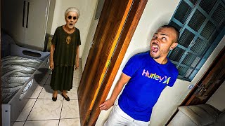 PASSEI UMA NOITE COM A VELHA ASSUSTADORA QUASE MORRI DE MEDO 