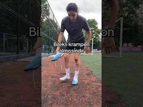 Nike bilekli krampon | Futbolcuların baş belası #futbol #kadın #krampon #nike