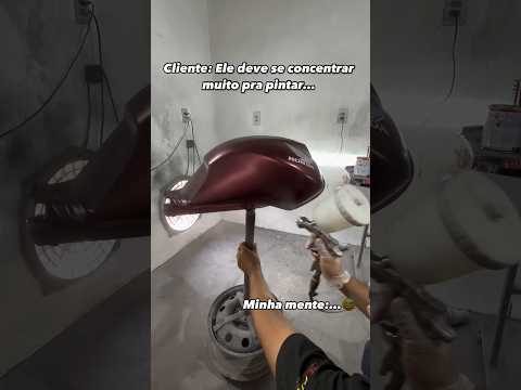 Pintura em tanque de moto