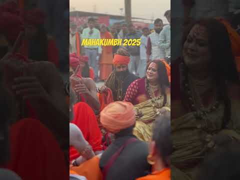 a baba offers a chillam .#mahakumbh2025  #mahakumbh #mahakumbhmela2025 #pryagraj #shortsfeed