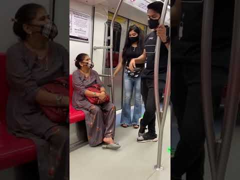 यार यें सीन ख़राब करेंगी? #shorts #metrogirl #metro #comedy #ashortaday #vidhusharma23