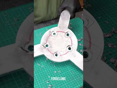 Watch this DIY spinning rim grab everyoneโs attention ๐ฅ #carhack