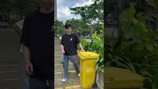 SH - Đi vứt rác còn thể hiện || Difficult to throw away trash? #shorts