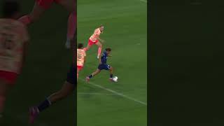 The Thorns thought it was saved but Lia Godfrey sweeps it home for goals in back-to-back games 🧹