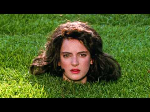 HEATHERS: La comedia adolescente más POLÉMICA de los 80