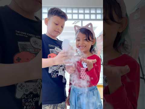 Si bocil beli es krim asap lagi sama kakaknya #bocill #beli #eskrim #icecream #smoke #funny #viral