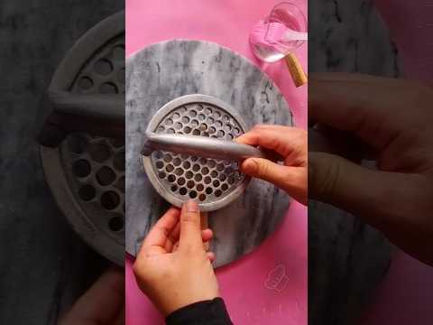 Unique Samosa folding method.Kids'lunchbox favourite.#viral#trending#trendingshorts#vegan#samosa