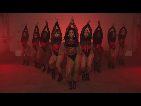 Izzy La Reina – Diabla (Official Dance Visual)
