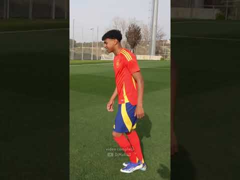 CACHO ELIGE DÓNDE TIRAR EL PENALTI 😂 #djmariio #futbol