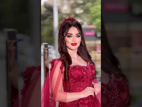 The Dubai girl looks back 😍 #dubailfe #dubaifacts