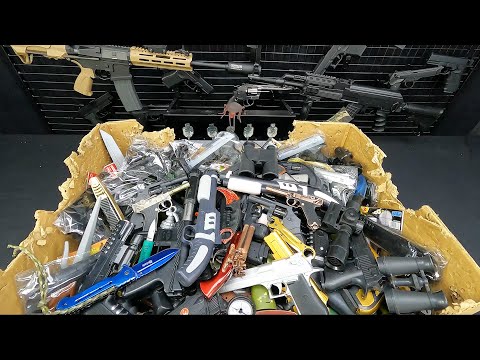 Toy Weapons ! Hundreds of Weapons Armory and Toy Gun Collection !