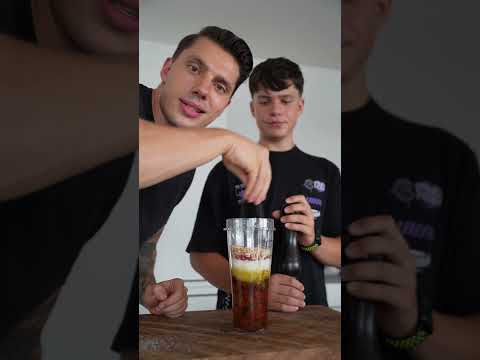 Pastasalat mit einer Pesto Rosso