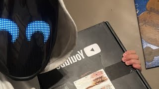 Unboxing 1 Million PlayButton Live!