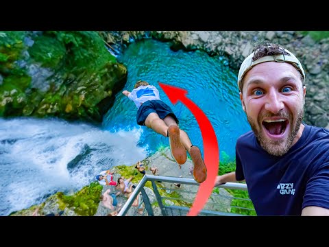 SAUT IMPOSSIBLE dans une CASCADE - Cliff Jumping | G-tour ep1