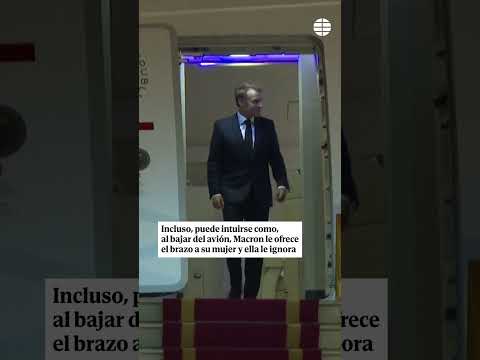 El polémico momento entre Brigitte y Macron en el que se ve cómo ella le golpea