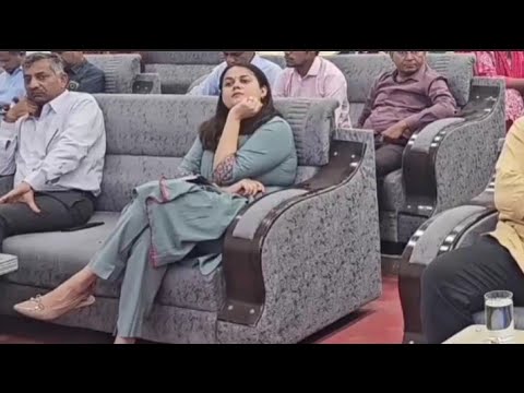 जनजातीय गौरव दिवस कार्यक्रम में पहुँची ias टीना डाबी#viralvideo #iastinadabi #motivation