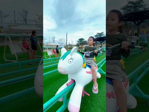 Lala kebentur saat naik kuda poni #bocil #bermain #lucu #funny #shorts
