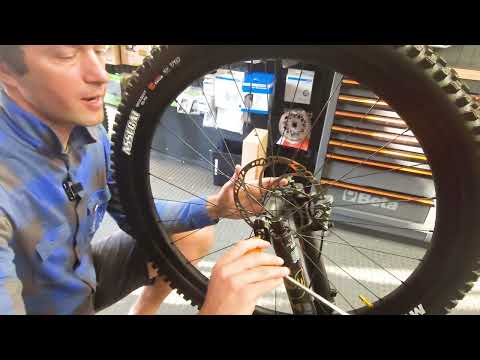 Come  togliere le ruote della mountain bike