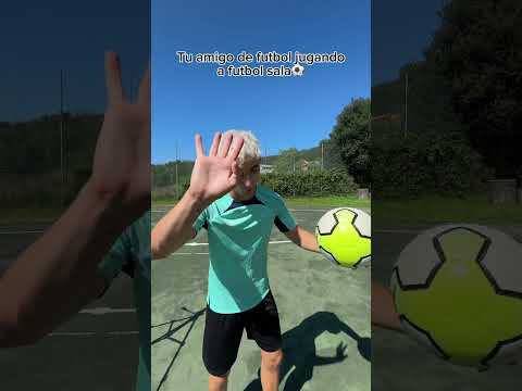 Tu amigo de futbol jugando a futbol sala⚽️ #shorts #viral