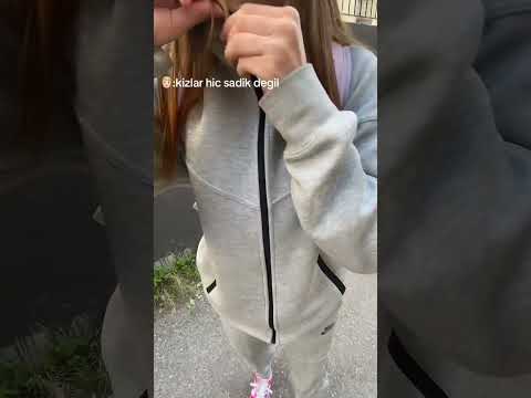 Kızlar da akıma katıldı #kombin #nike #akım #trend