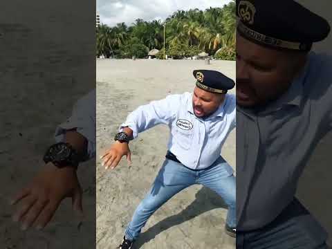 El Celador Capetillo se hace respetar en las playas de la Bahía???#humor #love #tendencias