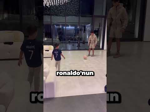Ronaldo'nun Oğlu Mbappe Forması Giyiyor