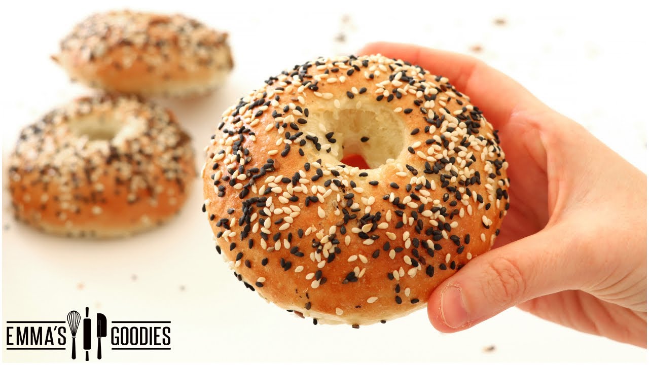 Easy NO KNEAD Bagel Recipe - The Easiest Homemade NY Bagels