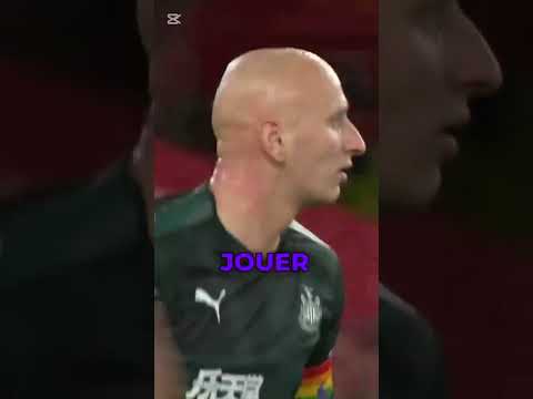 Un but surprenant validé malgré le drapeau du hors-jeu #football #realmadried #barcelona #video