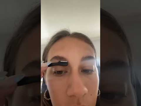 Not the razor๐ #makeup #shorts