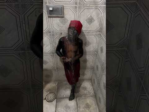 SACI NÃO GOSTA DE TOMAR BANHO
