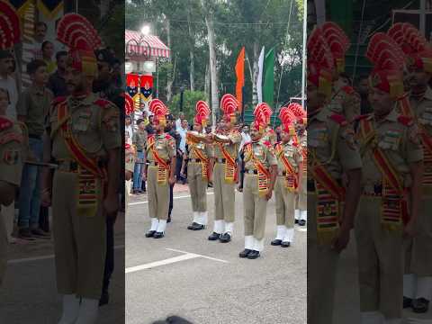 तिरंगा🇮🇳 हमारी आन⚔️, बान और शान है। यह भारत 🇮🇳की एकताऔर🕉️ ☪️✝️🪯 अखंडता का प्रतीक है #bsf #15august