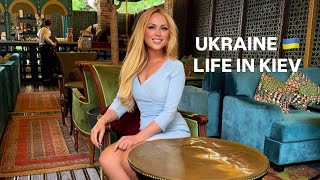 Ukraine 🇺🇦Life in Kiev. August 25, 2025. The Streets of Kiev, Ukraine. Streets Scenes.