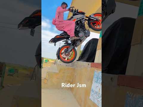 Rider Jaisalmer KTM Duke 390 stunt #rider #jaisalmer #ktmduke390 #duke390 #stunt #shorts #viral
