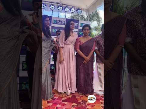 കാണാൻ ആരാധക കൂട്ടം #actress #shorts